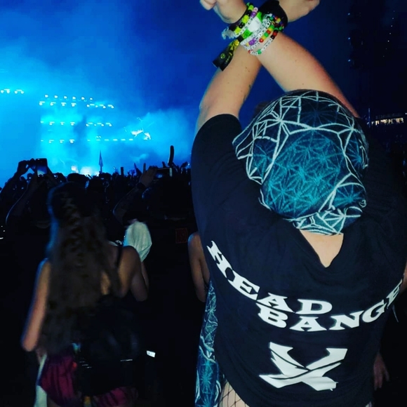 Meet your Posher, Amanda - Picture 3 of 4